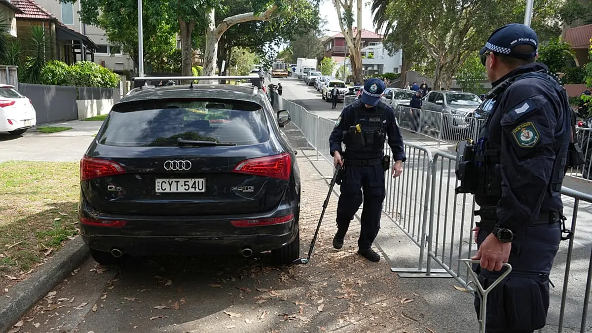 الشرطة الأسترالية تعلن اعتراض سيارتين بعد معلومات عن إمكانية وقوع "عمل عنيف"