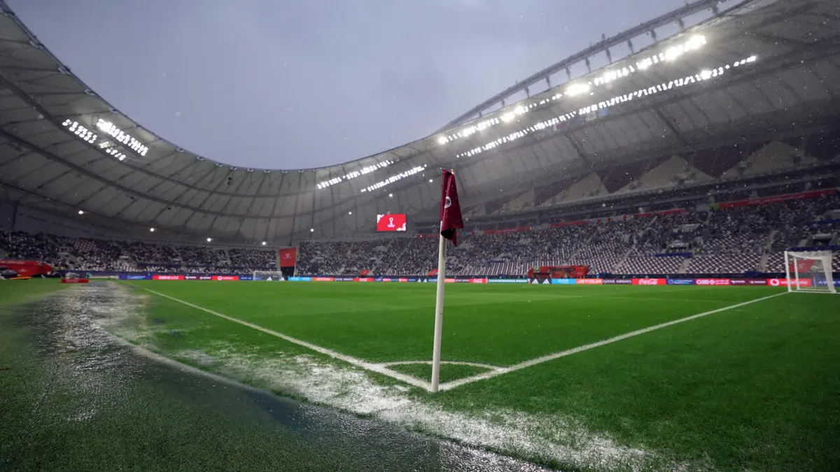 كأس العرب: إرجاء انطلاق الشوط الثاني لمباراة السعودية والإمارات بسبب الأمطار