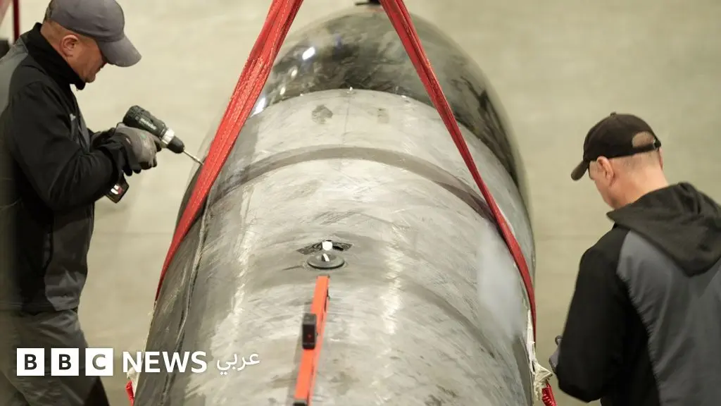 روسيا وأوكرانيا: فريق بي بي سي يزور مصنعاً سرياً في أوكرانيا لتصنيع صواريخ بعيدة المدى