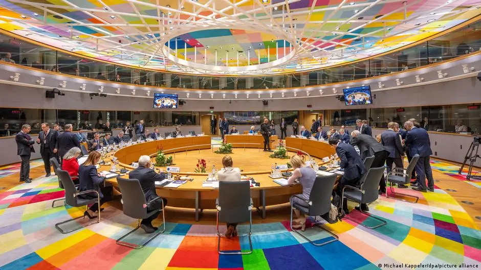 أوروبا تقرض كييف 90 مليار يورو دون استخدام الأصول الروسية