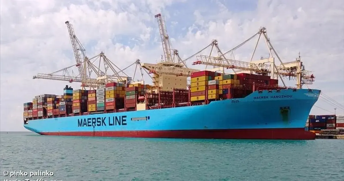 سفينة تابعة لـ"ميرسك" تكمل أول رحلة عبر البحر الأحمر منذ نحو عامين