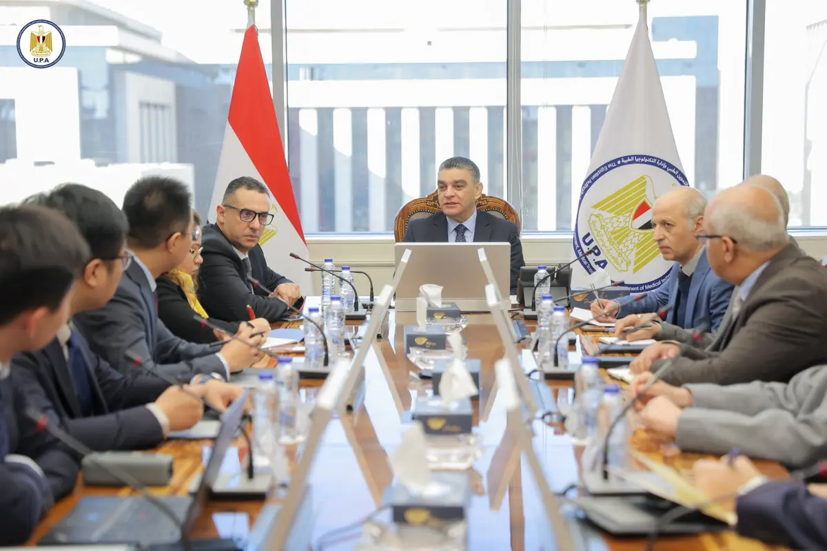 رئيس هيئة الشراء الموحد يستقبل وفد صندوق التنمية الصيني-الأفريقي لبحث التعاون في مشروع المخازن الاستراتيجية