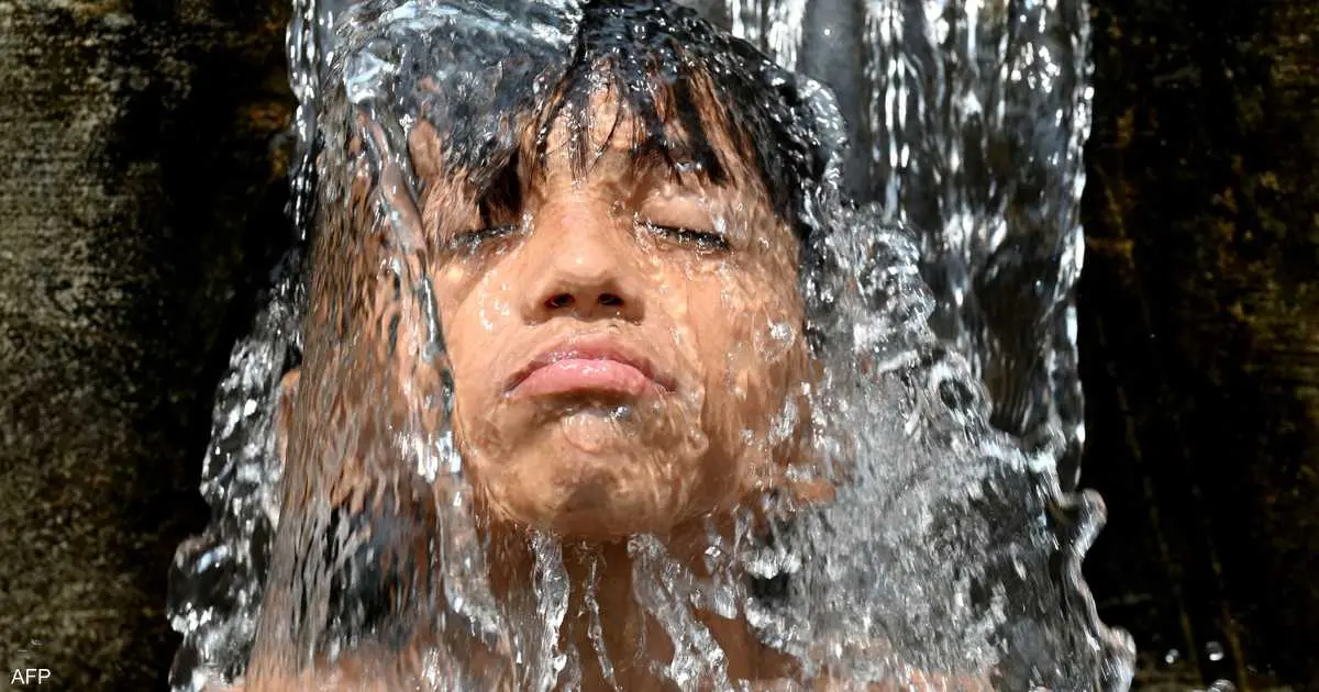 خبراء يكشفون تأثير الاستحمام في الظلام على جودة النوم