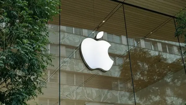 خطوة تهز عرش iOS.. آبل تفتح أبوابها لمتاجر التطبيقات البديلة