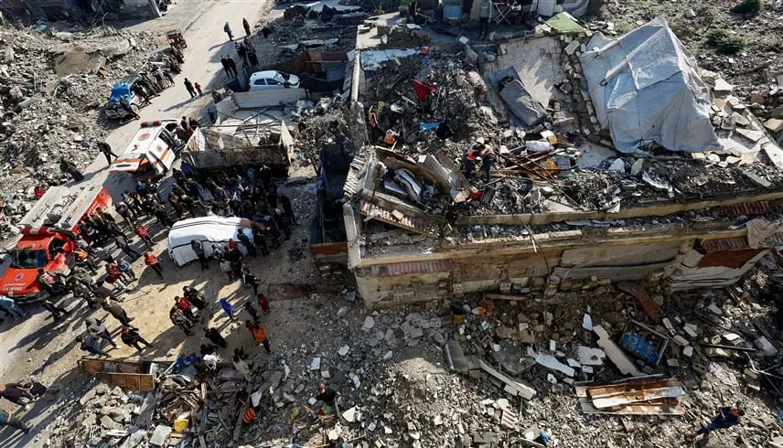 قصف إسرائيلي يقتل 5 فلسطينيين بمركز إيواء في غزة