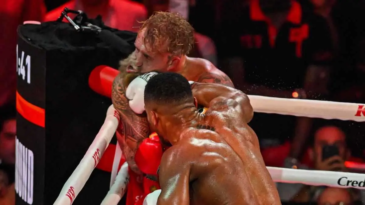 بعد سقوطه بالضربة القاضية أمام جوشوا.. جيك بول يتعرض للإيقاف عن الملاكمة (فيديو)