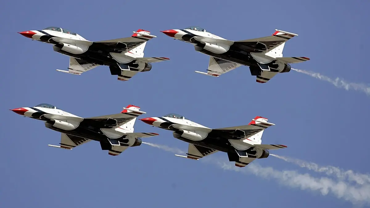 بـ 70 ضربة متزامنة.. أمريكا تطلق عملية "عين الصقر" ضد مواقع داعش في سوريا