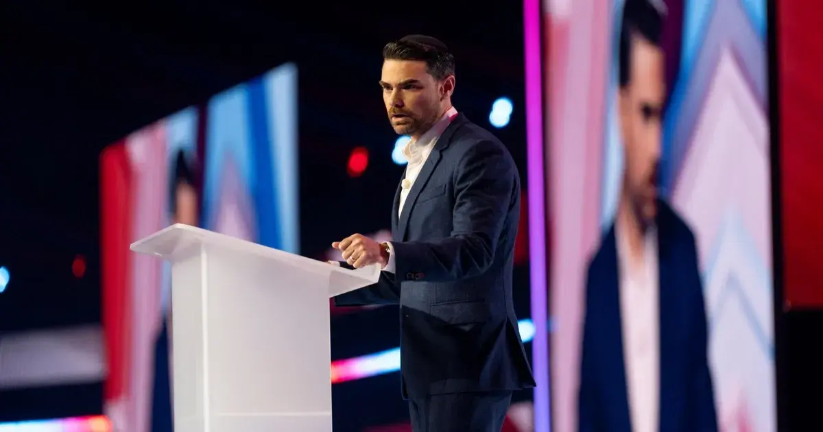 إسرائيل ونظريات المؤامرة.. خلافات تهز MAGA في مؤتمر منظمة تشارلي كيرك