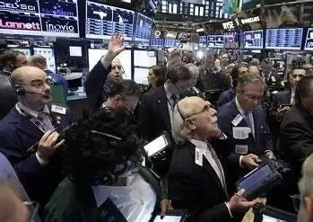 الأسهم العالمية تنهي الأسبوع على ارتفاعات متفاوتة