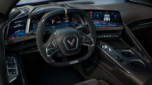 500 حصان.. أداء مذهل لـ"كورفيت ستينجراي 2026"