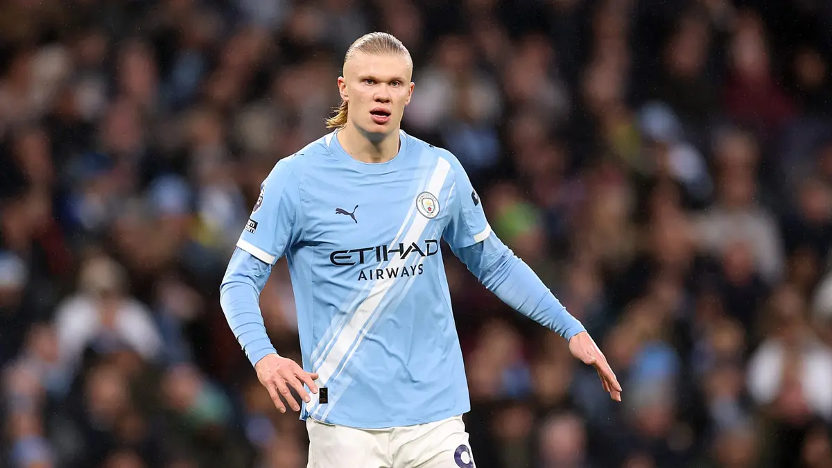 هالاند يعادل عدد أهداف رونالدو في الدوري الإنجليزي