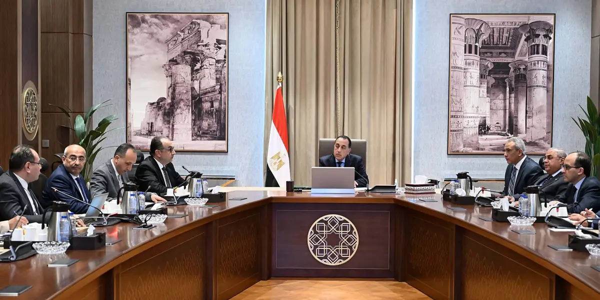 رئيس الوزراء: الدولة تولي اهتمامًا كبيرًا بتطوير مشروعات شركات الغزل والنسيج - أموال الغد