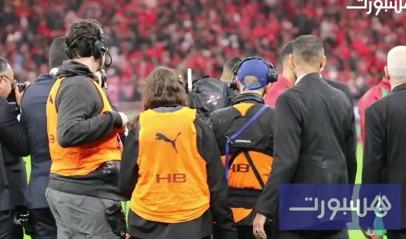 مولاي الحسن يحيي لاعبي المنتخب - هسبورت