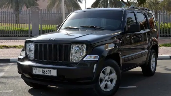 اركب جيب شيروكي أوتوماتيك بـ 550 ألف جنيه