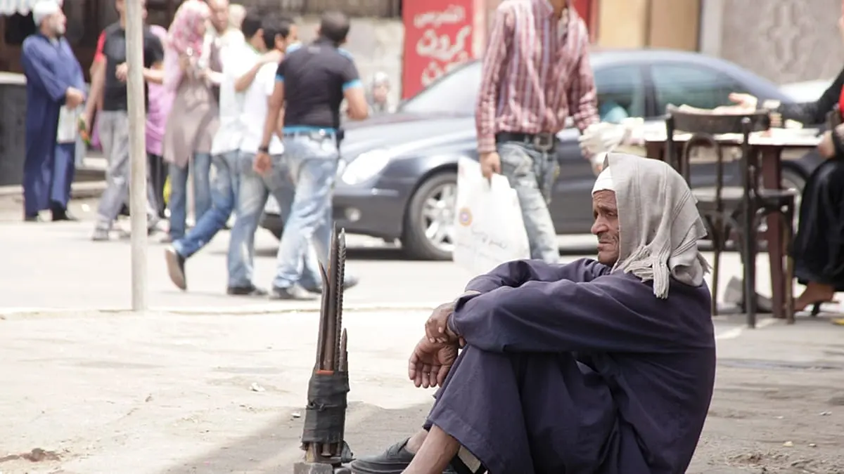 "عرضت أبناءها للبيع".. فيديو من مصر يهزّ الرأي العام ويكشف قسوة اليأس