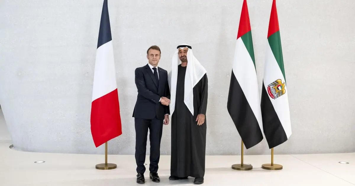 ماكرون يزور أبوظبي ويلتقي بالشيخ محمد بن زايد