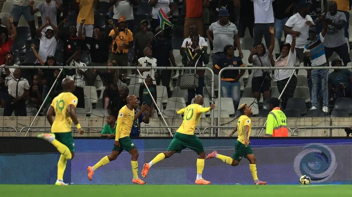 موعد والقنوات الناقلة لمباراة جنوب إفريقيا وأنجولا اليوم في كأس أمم إفريقيا 2025.. والمعلق