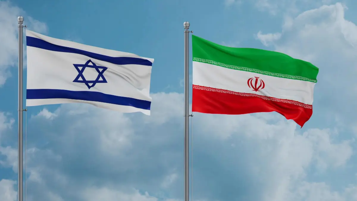 "شبكات" تتناول خطة نتنياهو لضرب إيران وبناء فرنسا لحاملة طائرات نووية جديدة