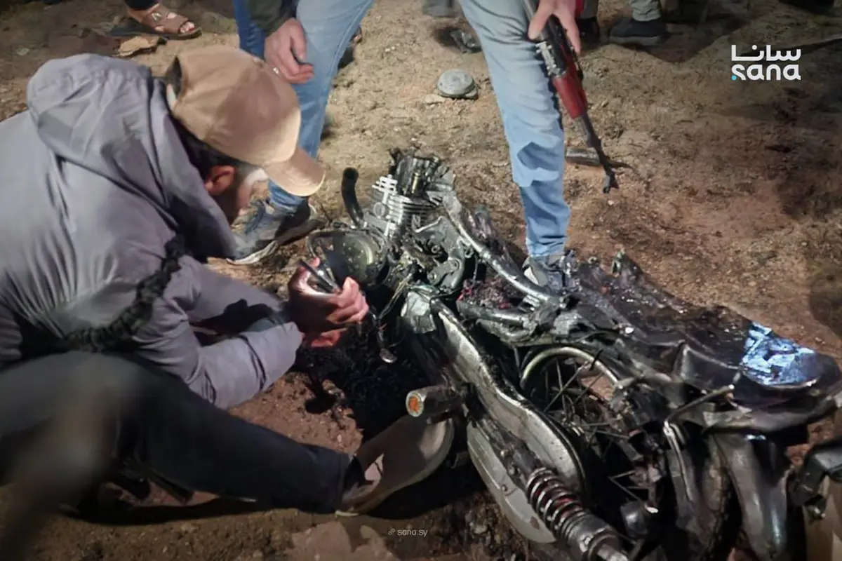 انفجار عبوة ناسفة بالبوكمال كانت مزروعة داخل دراجة نارية ما أدى إلى وفاة شخص وحدوث أضرار