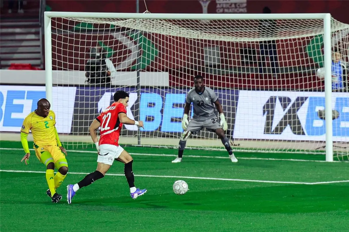 عمر مرموش يسجل هدف تعادل مصر أمام زيمبابوي