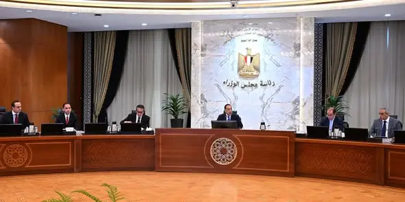 مدبولى: توجيهات من الرئيس بإسراع الخطى فى تنفيذ منظومة التأمين الصحى الشامل - أموال الغد