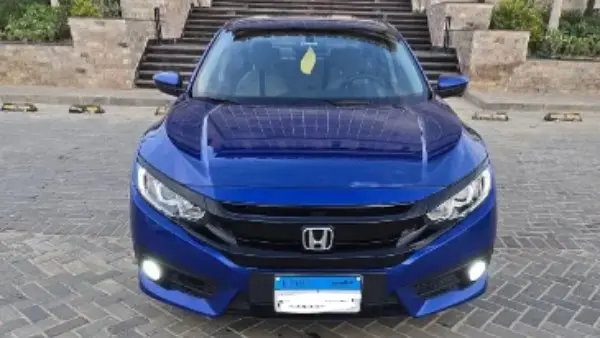 اركب هوندا سيفيك سيدان بـ 900 ألف جنيه