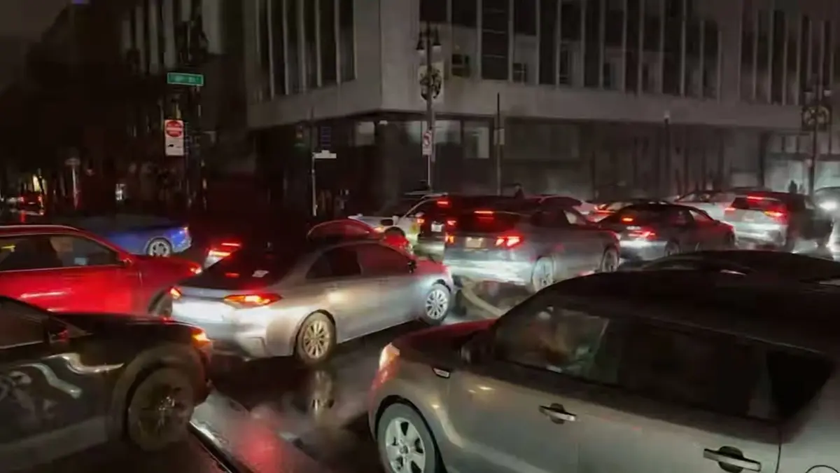 عودة التيار الكهربائي لمعظم أنحاء سان فرانسيسكو بعد انقطاع واسع النطاق