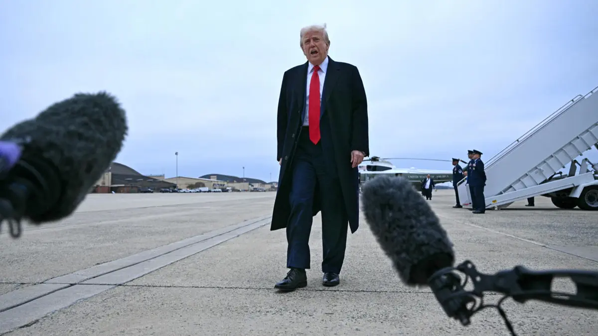 تقرير: فتح تحقيق في مخالفات أخلاقية لمساعدين لترامب بشأن صفقات مع الإمارات