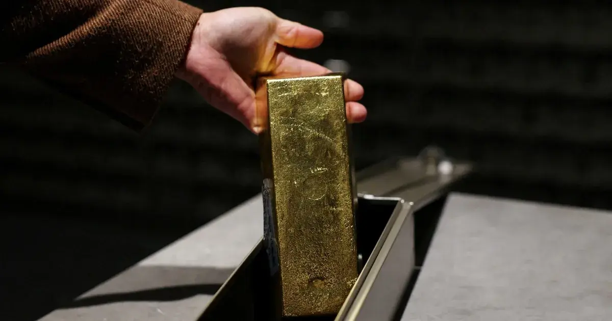 الذهب والفضة يحطمان الأرقام القياسية مع تصاعد التوترات السياسية