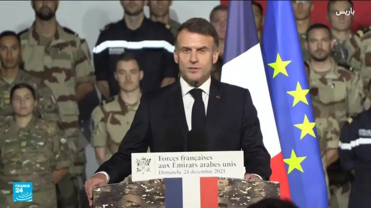 ماكرون يعلن من أبوظبي عن بناء حاملة طائرات جديدة لتعزيز القوة البحرية الفرنسية