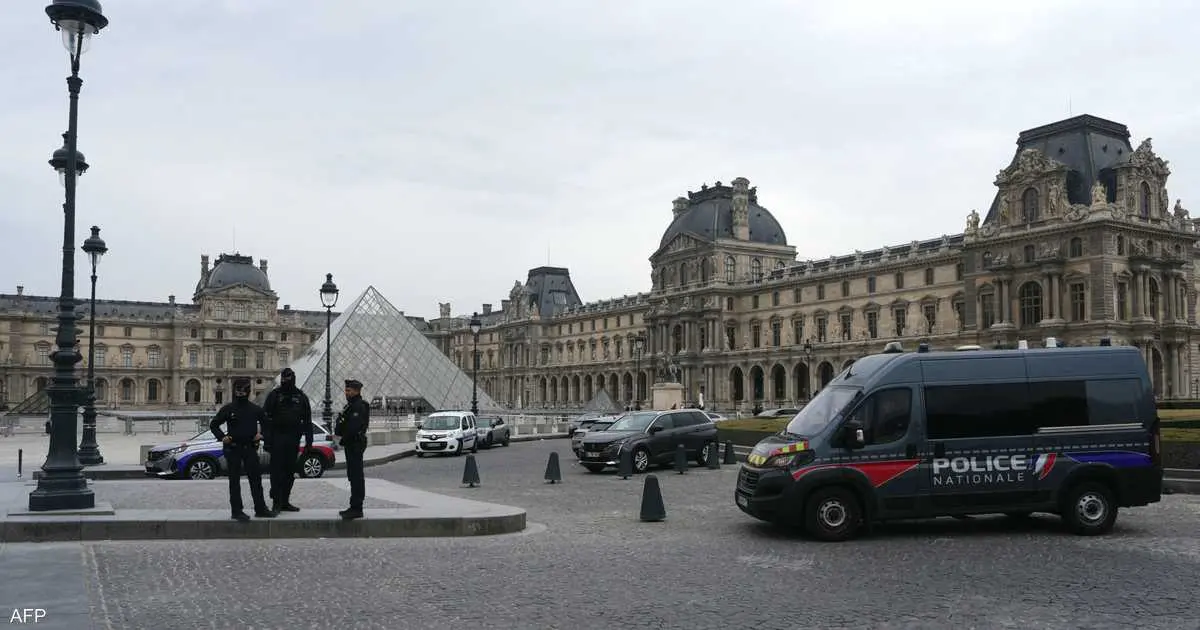 تفاصيل جديدة "صادمة" بشأن سرقة اللوفر في باريس
