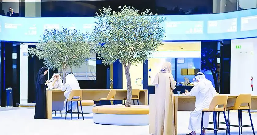 أداء متباين لأسهم الإمارات.. و«الخليج للملاحة» يقفز 9%