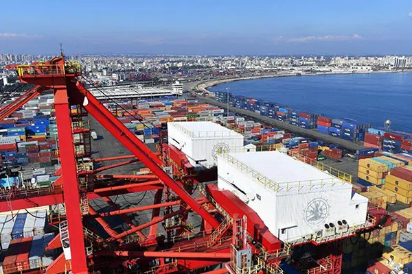 تحقيق جديد يفضح اختلاسًا بمليارات الليرات في عقود سابقة لاستيراد الدقيق