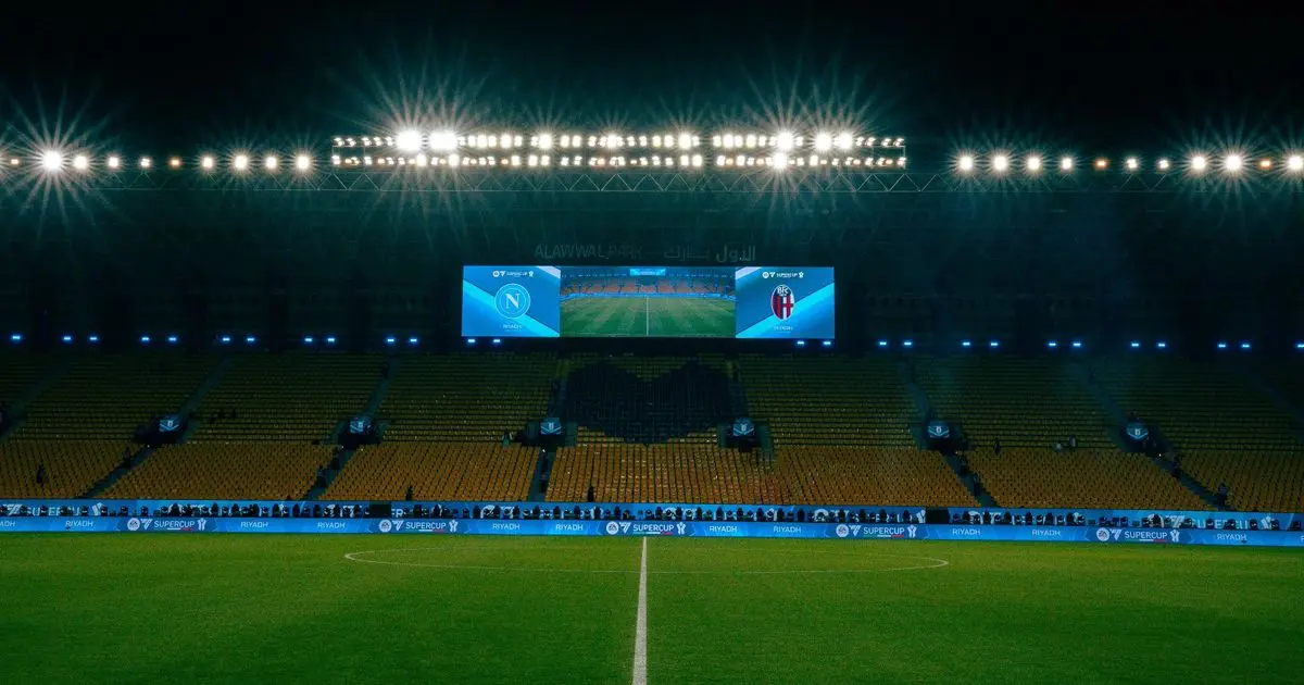 تشكيلة نابولي وبولونيا في نهائي كأس السوبر الإيطالي بالرياض