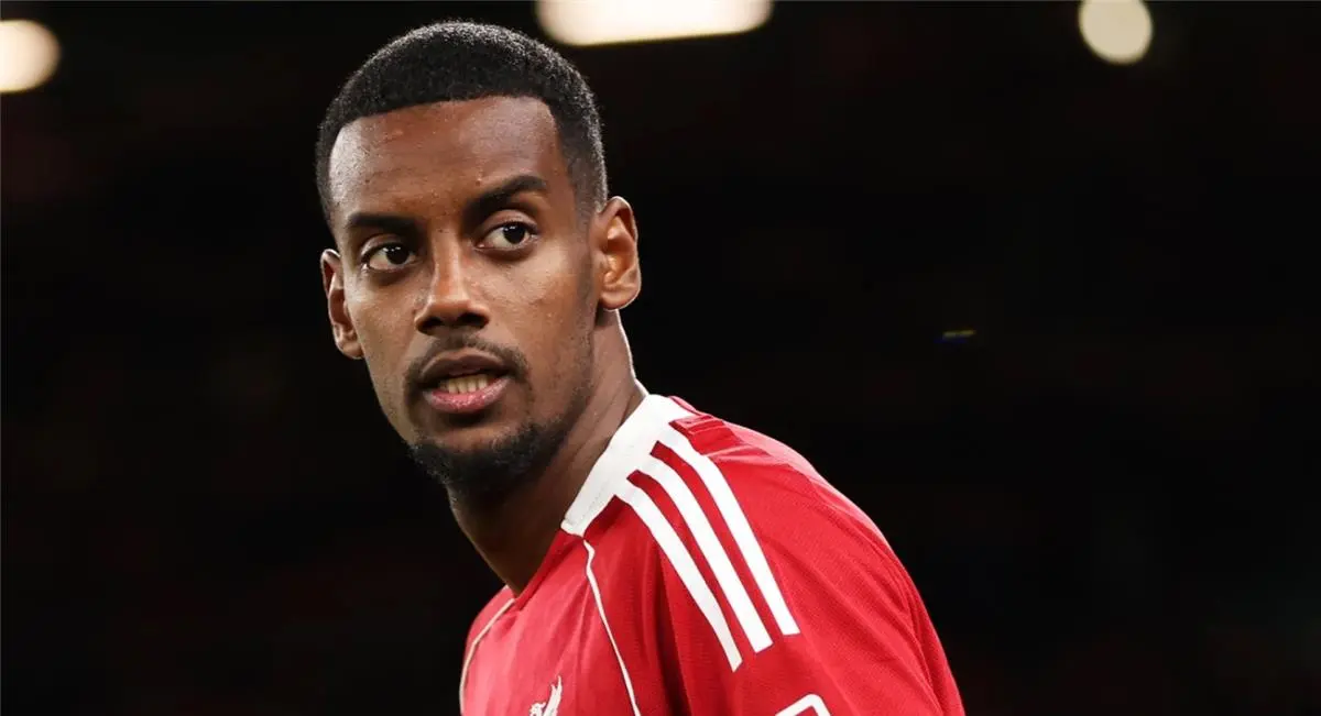 ليفربول يعلن خضوع إيزاك لعملية جراحية وغموض حول مدة غيابه