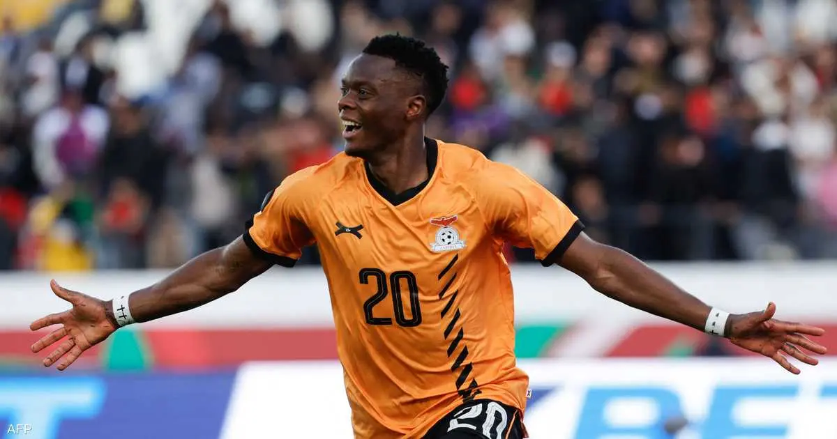 الفرحة تنقلب رعبا.. سقوط مروع لنجم زامبيا بعد هدفه "القاتل"