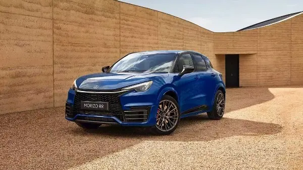 لكزس تقدم نسختها الجديدة كليًا LBX Morizo RR.. صور