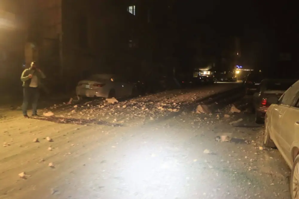 مقتل طفل ووالدته وإصابة 15 مدنياً بقصف وقنص قسد في حلب