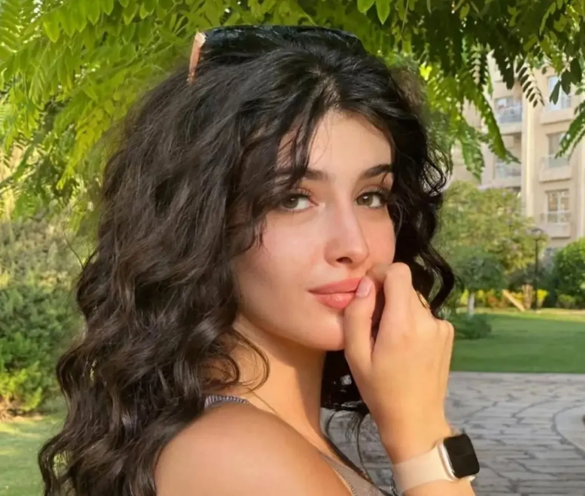 سارة بركة توجّه رسالة لـ أحمد العوضي بعد حديثه عنها