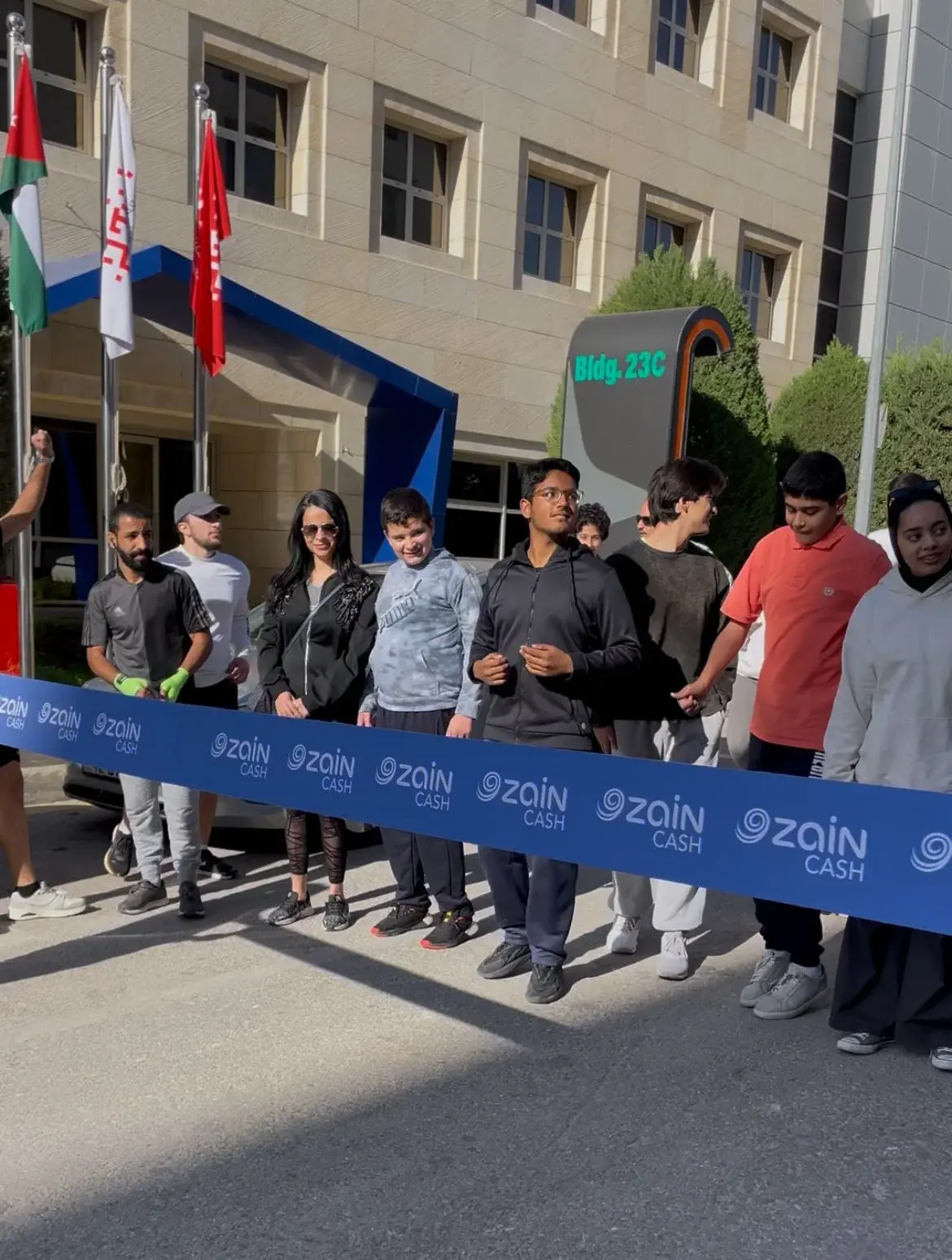 هاشتاق عربي - زين كاش راعي التكنولوجيا المالية لماراثون دعم أطفال طيف التوحد