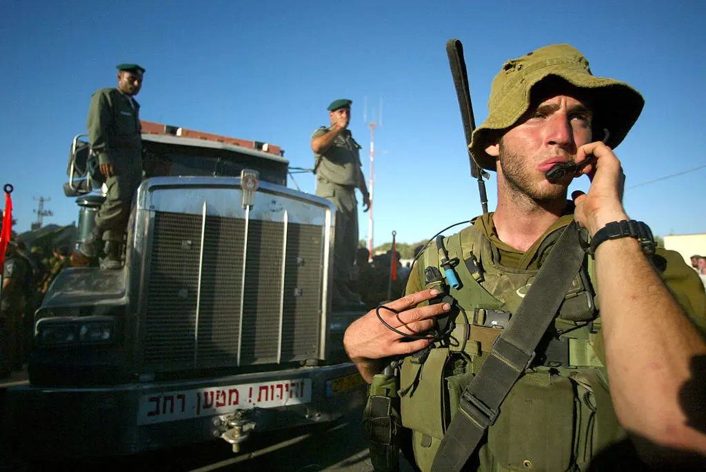 الحكومة الإسرائيلية تصادق على إغلاق إذاعة الجيش (فيديو)