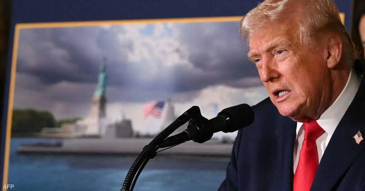 ترامب يتعهد ببناء أكبر سفينة حربية في العالم