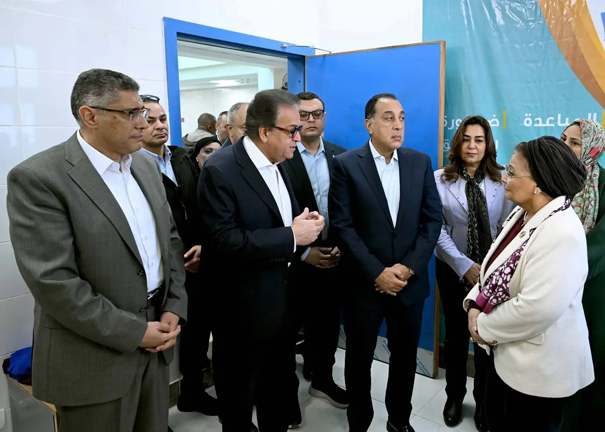 رئيس الوزراء يتفقد مركز طب الأسرة بالفهميين ضمن مشروعات «حياة كريمة» - سوق الدواء