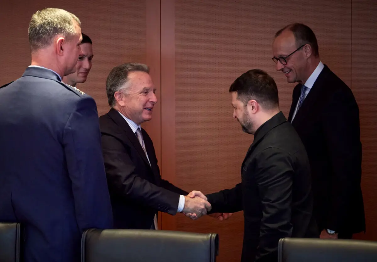 زيلينسكي يكشف عن مسودة جديدة للتسوية وروسيا تتقدم شرق أوكرانيا