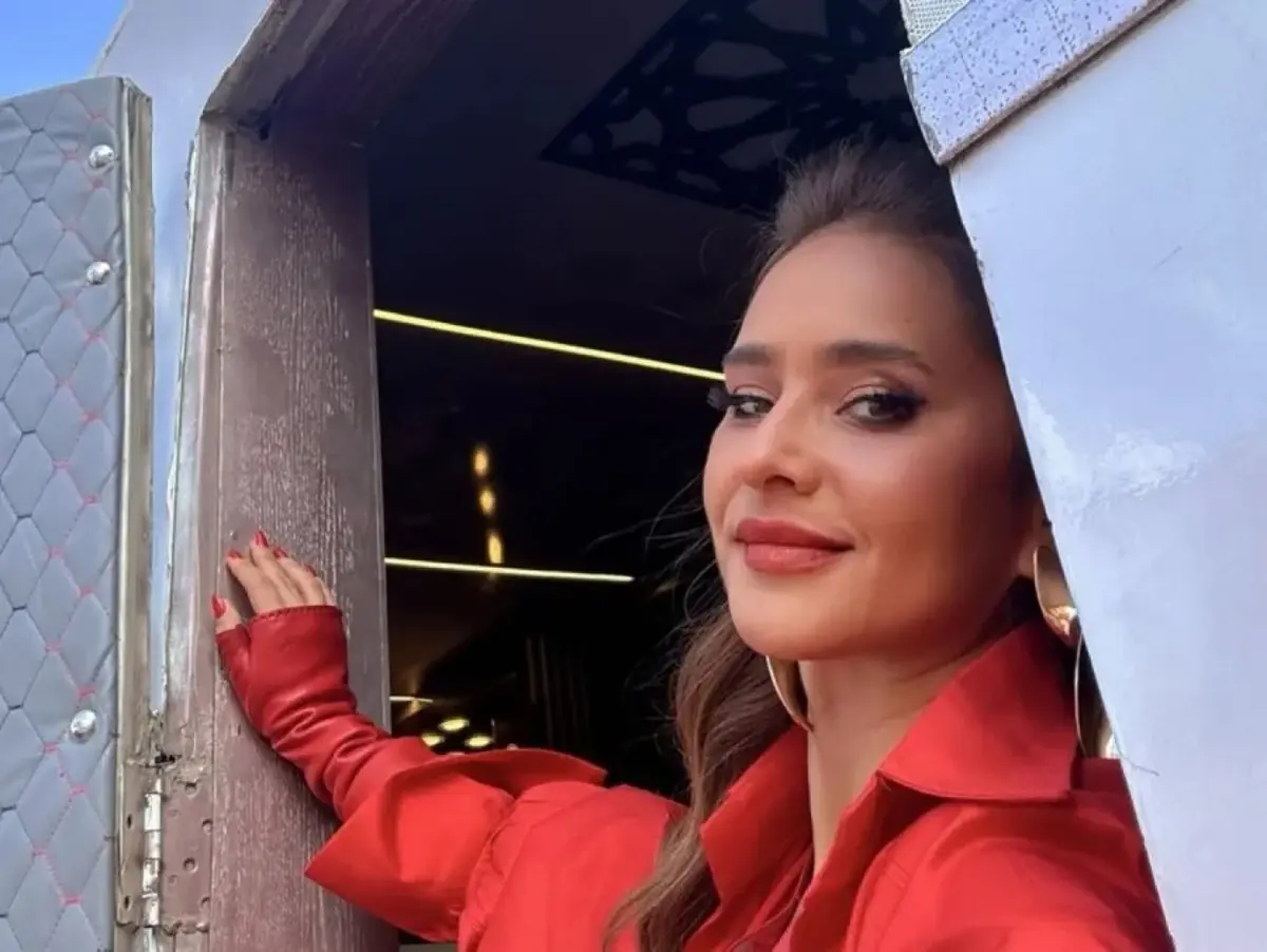 نيللي كريم وشريف سلامة في بوستر ثنائي لفيلم جوازة ولا جنازة