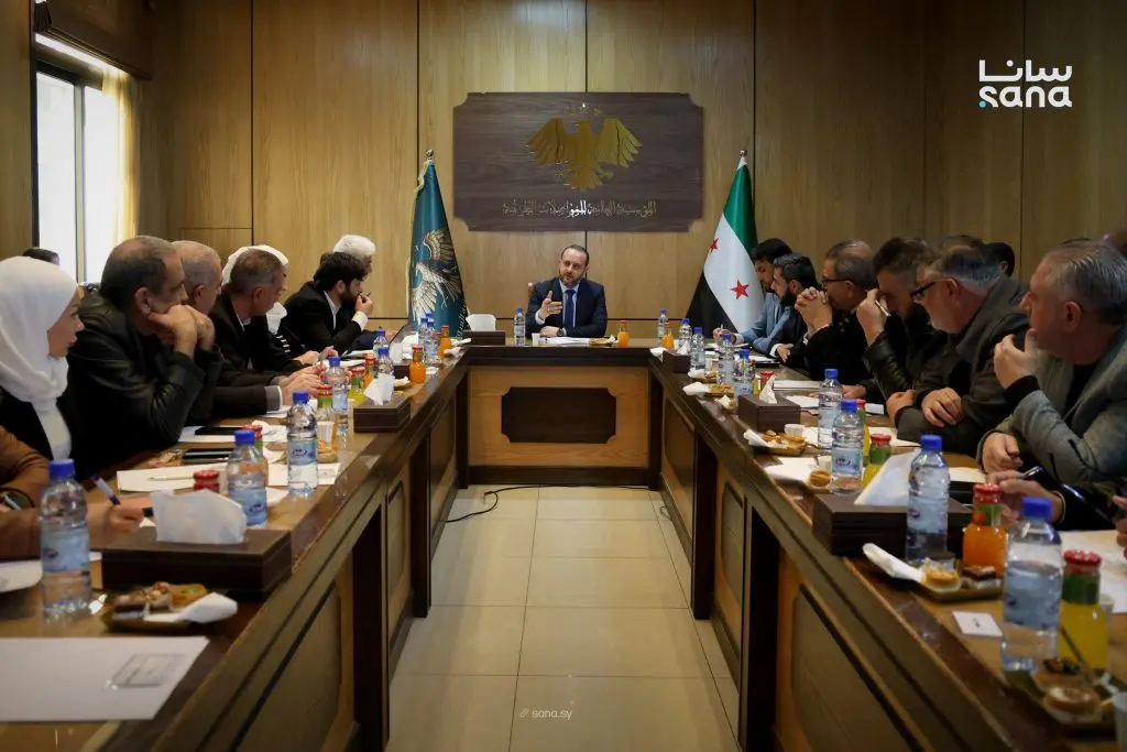 وزير النقل يبحث مع شركة "UCC" القطرية مشروع تطوير طريق مطار دمشق الدولي