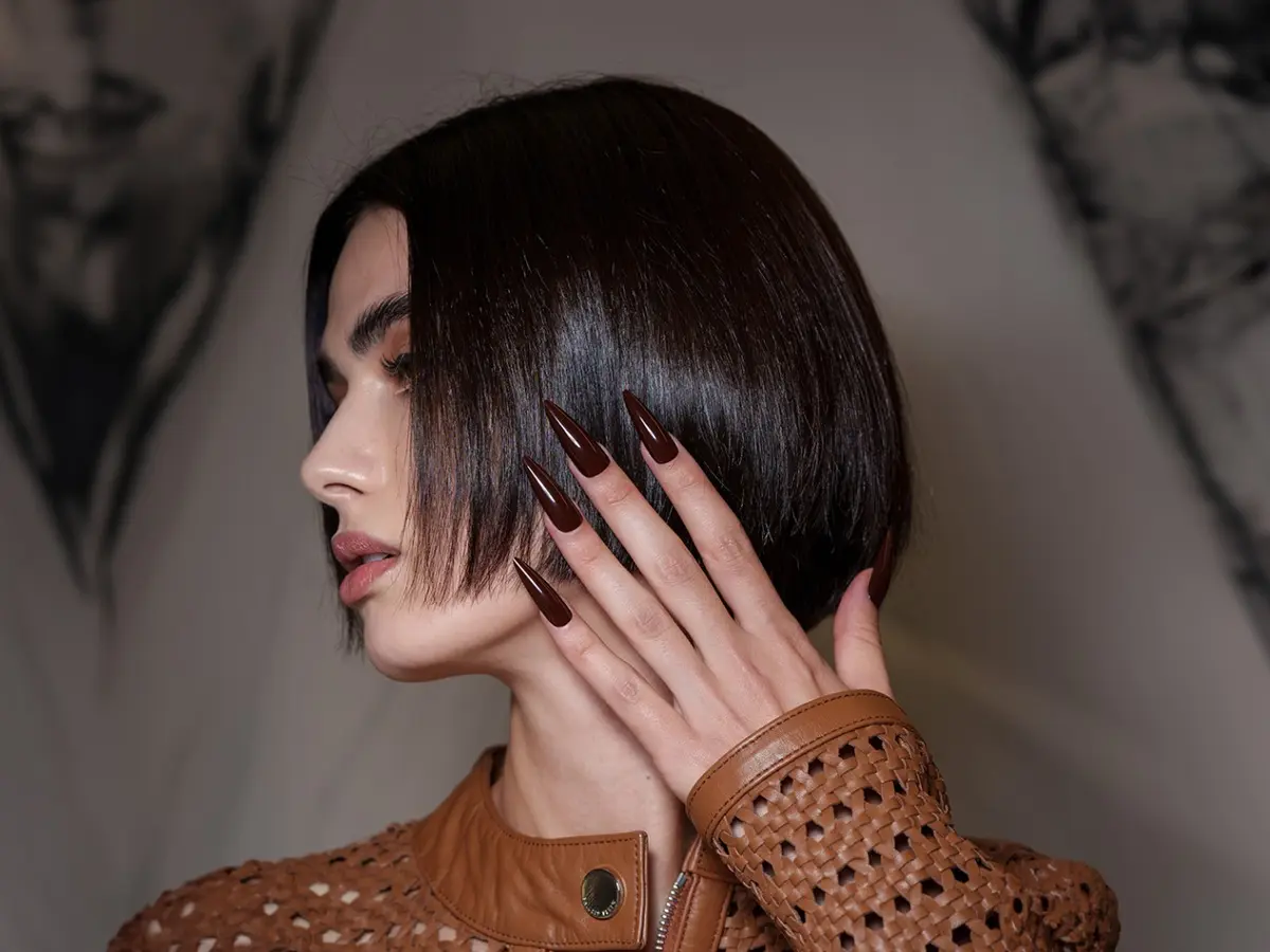 ما أكثر ألوان طلاء الأظافر شيوعاً في حصاد 2025؟