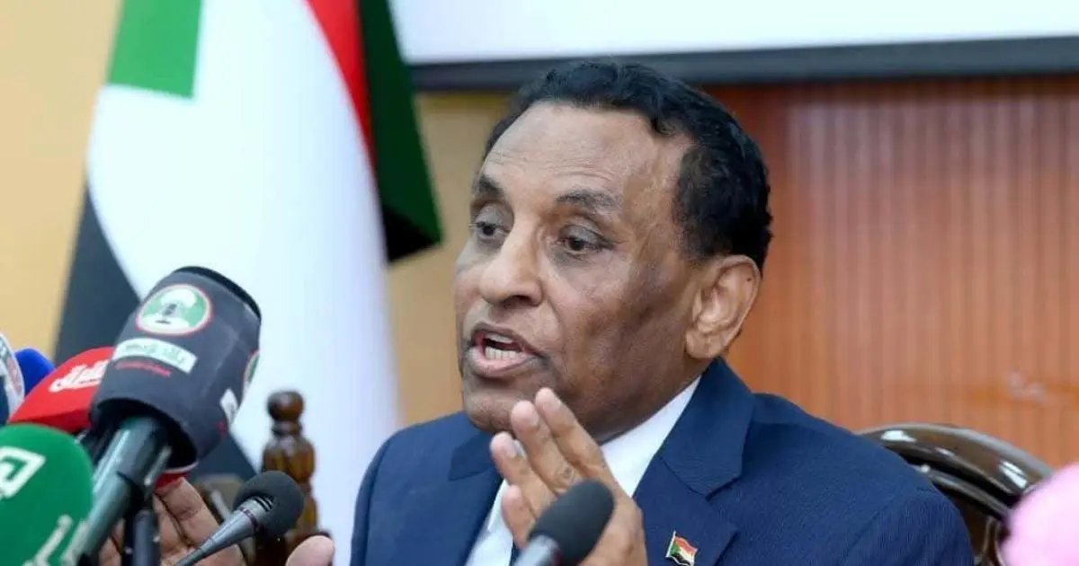 رئيس وزراء السودان يطرح مبادرة لوقف إطلاق النار في بلاده