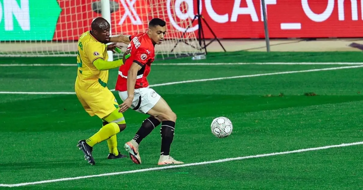 هل يشارك مصطفى محمد مهاجم مصر المصاب أمام جنوب إفريقيا؟