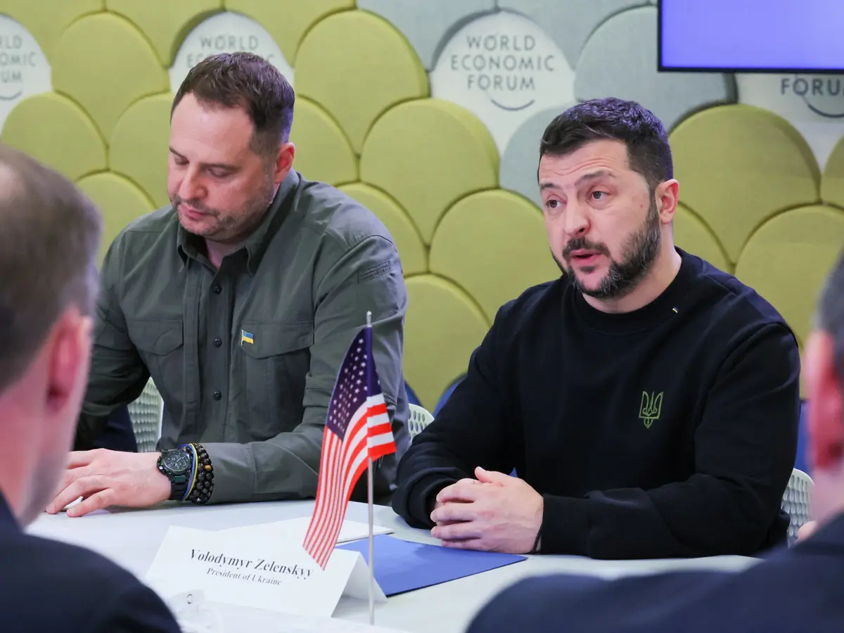 زيلينسكي يُعلق على محادثات ميامي وروسيا ترفض وقفا مؤقتا لإطلاق النار